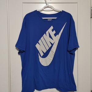 Nike T-Shirt